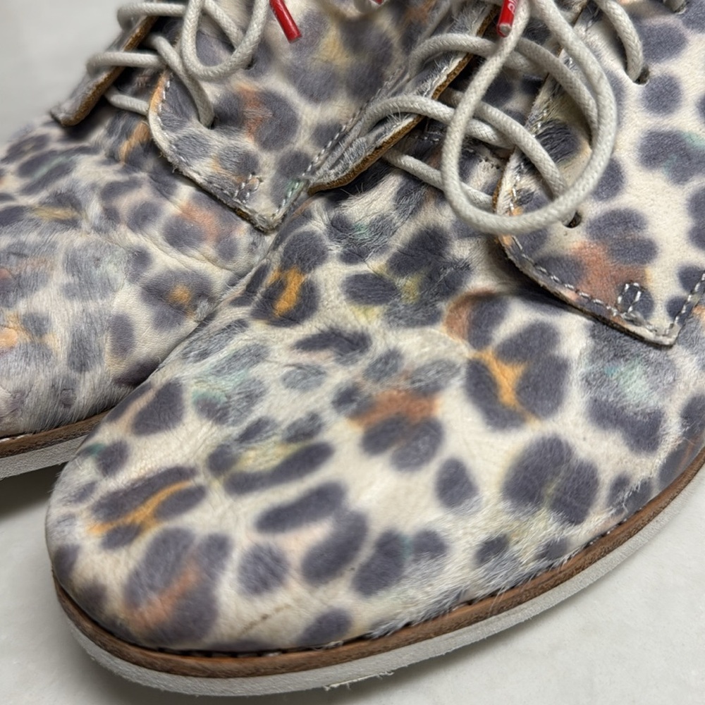 Leopard Print Leather Lace-Up Flats - Women - Picture 11 of 12